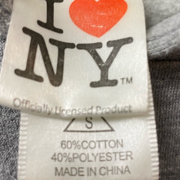 I ❤️ NY gray hoodie• VINTAGE • S • GUC - Picture 3 of 4
